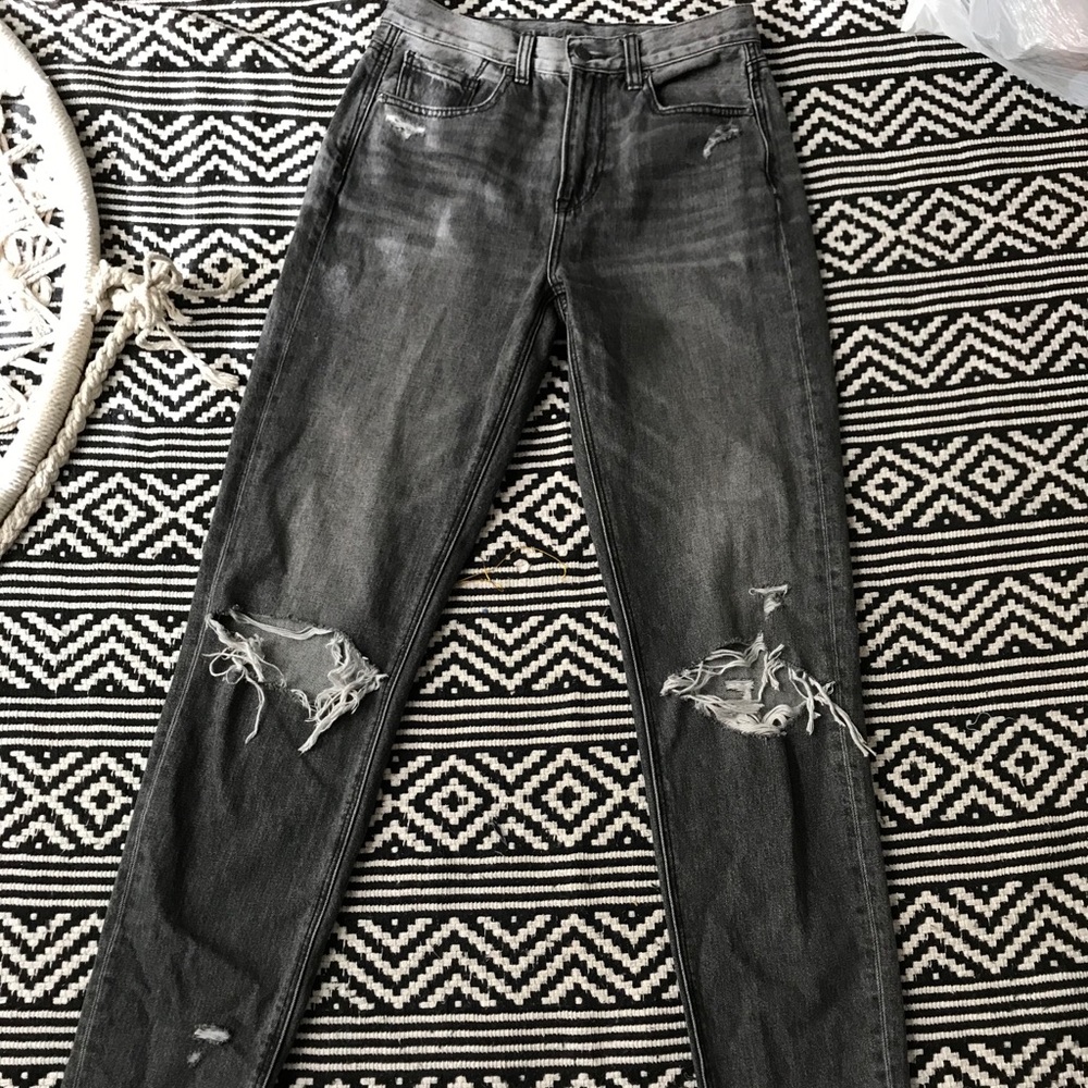Black washed American Eagle mom jeans